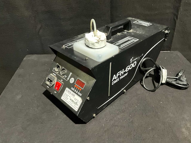 Stairville afh-600 rookmachine - afbeelding 3 van  5