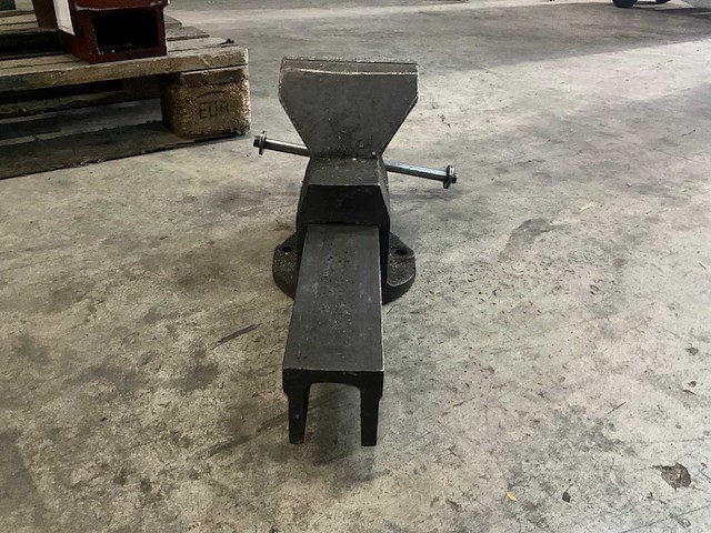 Stalen 150mm bankbankschroef - afbeelding 5 van  5