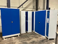 Stalen 2-deurs kast (5x) - afbeelding 1 van  2