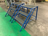 Stalen 3-treeds opstap (3x) - afbeelding 4 van  5