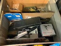 Stalen 4 ladenkast met militaria - afbeelding 9 van  13