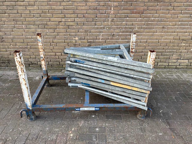 Stalen a-voet voor schrikhek (11x) - afbeelding 1 van  2