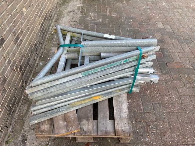 Stalen a-voet voor schrikhek (9x) - afbeelding 3 van  3