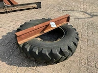 Stalen balk met wiel - afbeelding 2 van  2