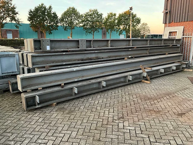 Stalen balken (19x) - afbeelding 1 van  8