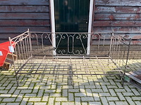 Stalen bed - afbeelding 1 van  4