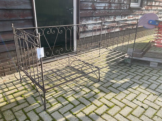 Stalen bed - afbeelding 2 van  4