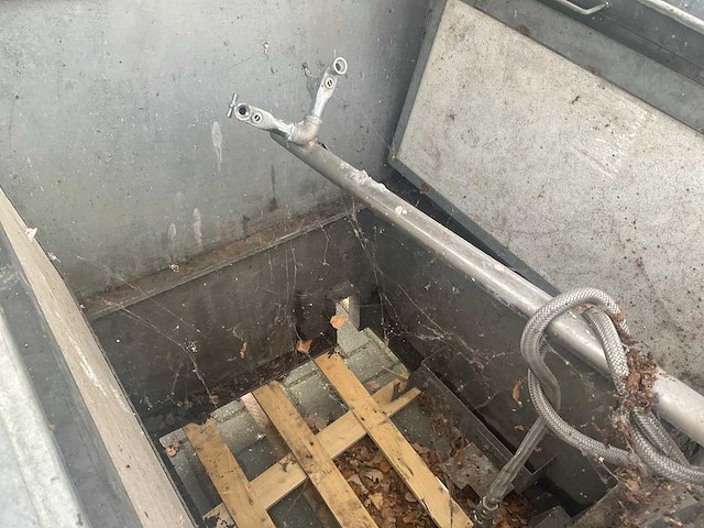 Stalen bouwwaterput - afbeelding 3 van  4