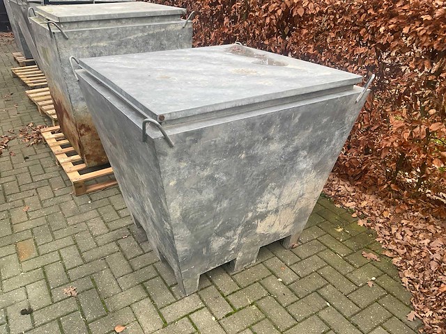 Stalen bouwwaterput - afbeelding 2 van  3