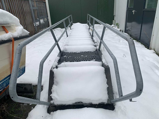 Stalen buiten (vlucht) trap - afbeelding 3 van  8