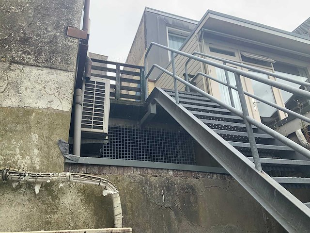 Stalen buiten (vlucht) trap - afbeelding 8 van  8