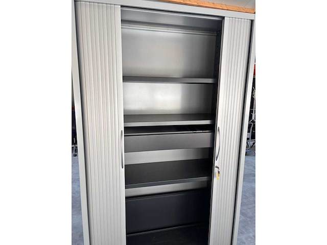 Stalen bureaukast - afbeelding 3 van  3