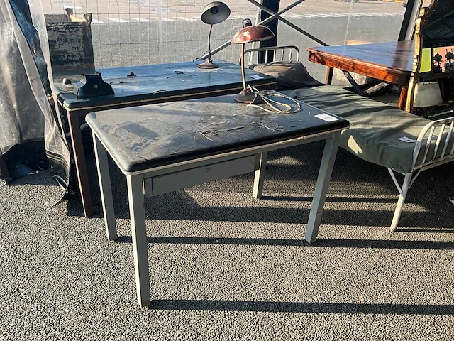 Stalen bureautafel - afbeelding 1 van  8