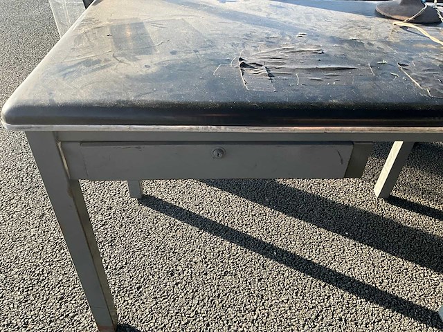 Stalen bureautafel - afbeelding 5 van  8