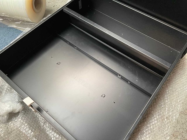 Stalen commode opklapbaar voor wandmontage zwart metaal - afbeelding 3 van  5