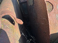 Stalen container met diverse inhoud - afbeelding 8 van  17