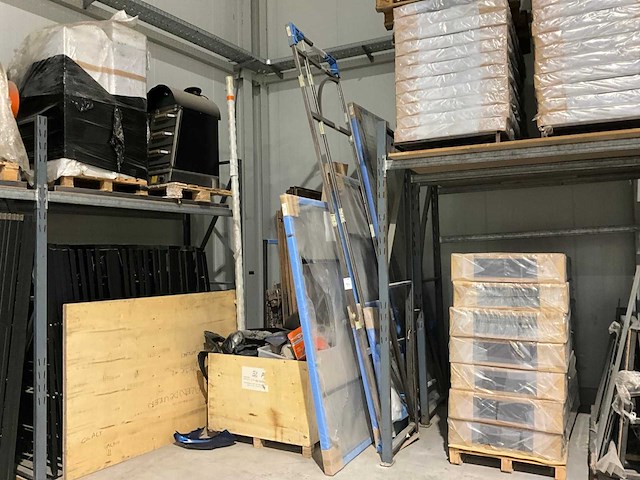 Stalen deuren / ramen - afbeelding 1 van  5