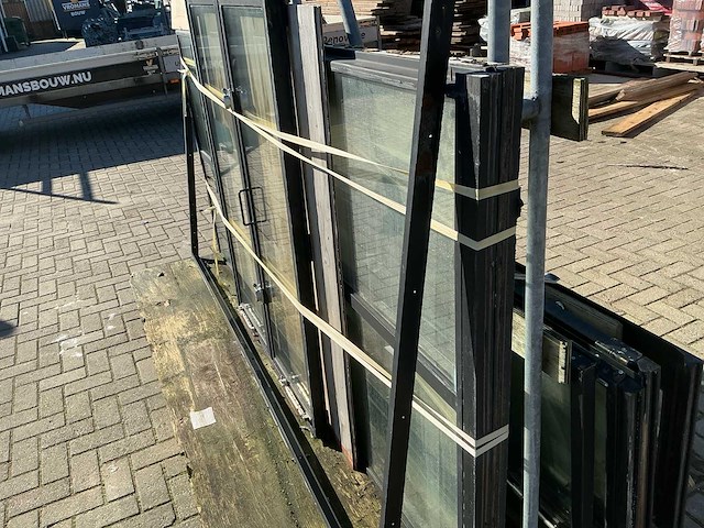 Stalen deuren+kozijnen zwart een complete pui - afbeelding 11 van  14