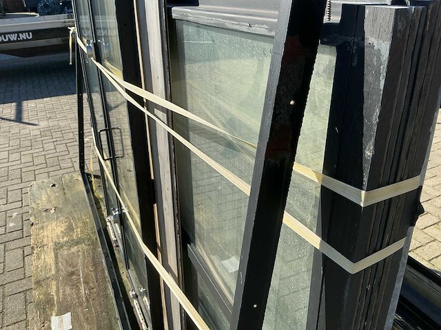 Stalen deuren+kozijnen zwart een complete pui - afbeelding 12 van  14
