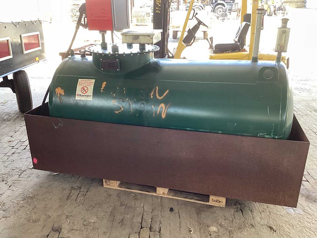 Stalen dieseltank met lekbak - afbeelding 6 van  6