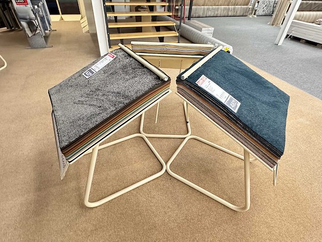 Stalen display met samples vloerbedekking (18x) - afbeelding 2 van  5