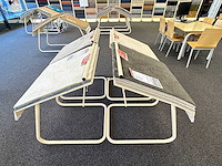 Stalen display met samples vloerbedekking (19x)