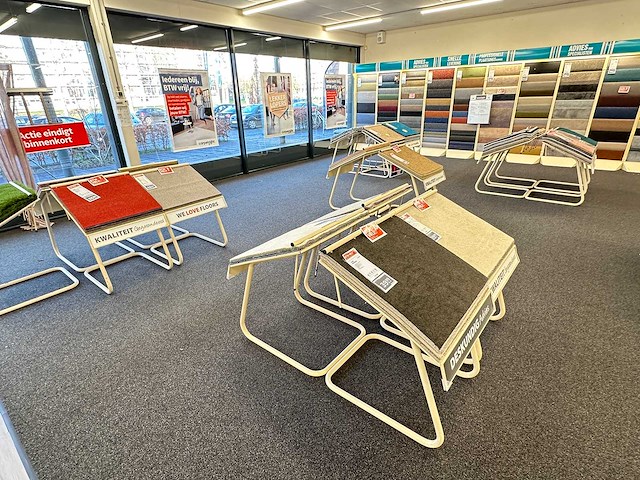 Stalen display met samples vloerbedekking (19x) - afbeelding 2 van  3