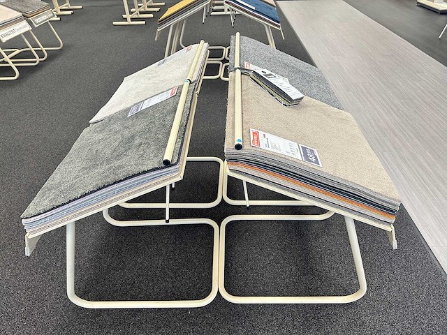 Stalen display met samples vloerbedekking (20x) - afbeelding 3 van  6