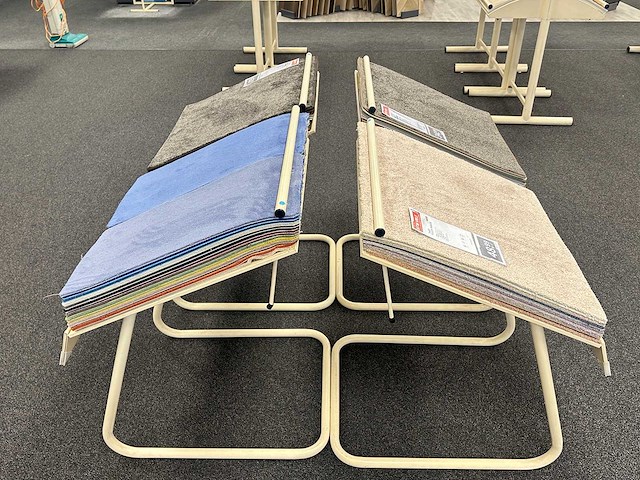 Stalen display met samples vloerbedekking (20x) - afbeelding 5 van  6