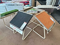 Stalen display met samples vloerbedekking (28x) - afbeelding 3 van  4