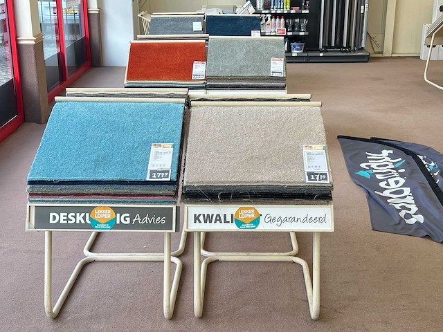 Stalen display met samples vloerbedekking (28x) - afbeelding 4 van  4