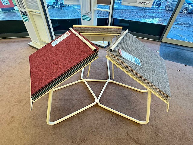 Stalen display met samples vloerbedekking (28x) - afbeelding 1 van  8