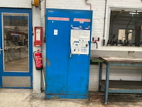 Stalen draaideurkast met inhoud - afbeelding 2 van  6
