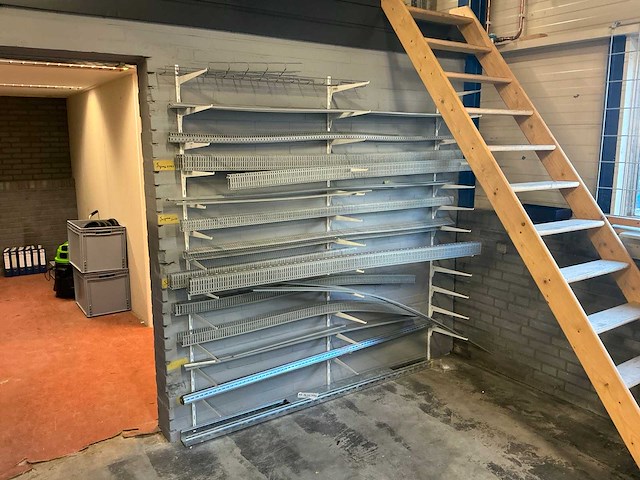 Stalen en kunststof kabelgoot - afbeelding 1 van  9