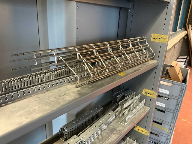 Stalen en kunststof kabelgoot - afbeelding 7 van  9