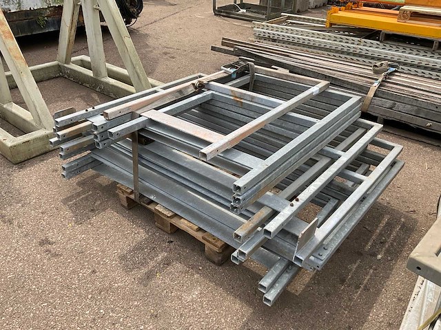 Stalen frame (12x) - afbeelding 1 van  2