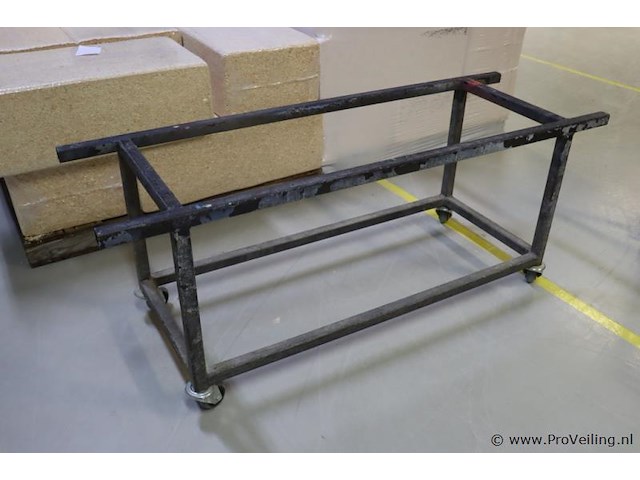 Stalen frame/onderstel, verrijdbaar - afbeelding 1 van  4