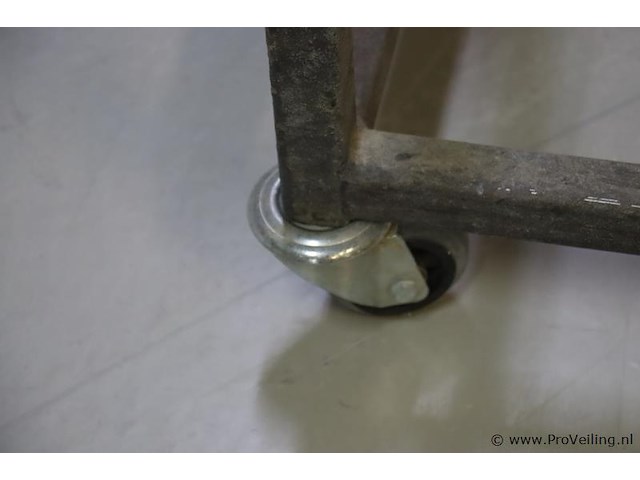 Stalen frame/onderstel, verrijdbaar - afbeelding 4 van  4