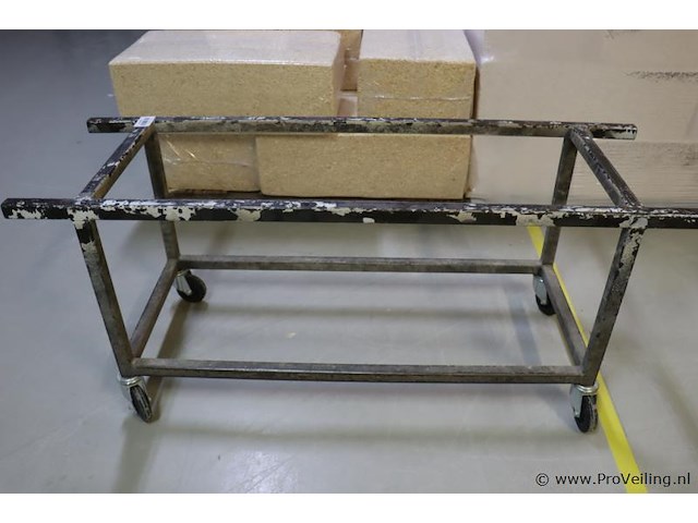 Stalen frame/onderstel, verrijdbaar - afbeelding 2 van  3