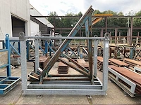 Stalen frames in bok - afbeelding 2 van  8