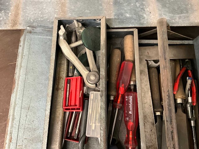 Stalen gevulde gereedschapskoffer - afbeelding 2 van  5