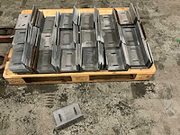 Stalen hoek 20x13x8,5cm (125x) - afbeelding 1 van  4