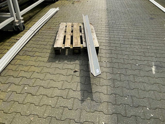 Stalen hoekprofiel latei - afbeelding 2 van  2