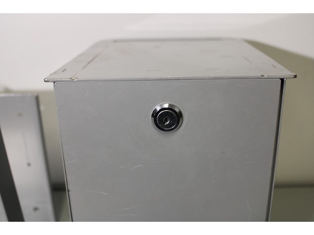 Stalen inzamel box voor cash en sleutels - afbeelding 5 van  9