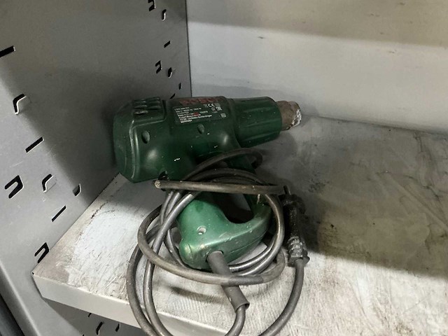 Stalen jaloeziedeurkast met ca. 15 gereedschappen - afbeelding 11 van  20