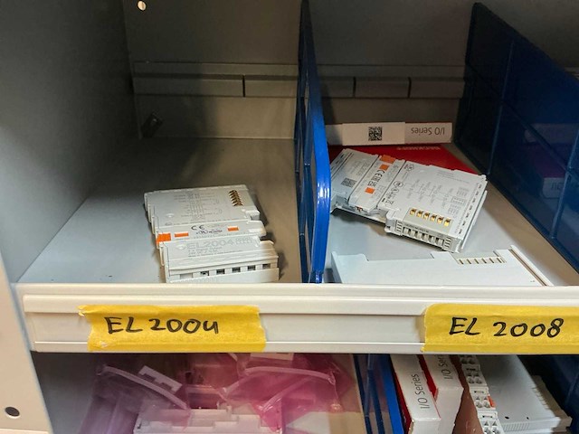 Stalen kast met beckhoff elektra onderdelen - afbeelding 16 van  47