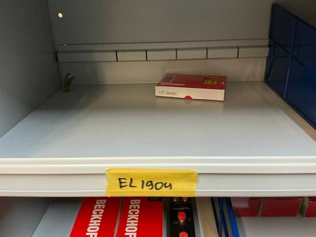 Stalen kast met beckhoff elektra onderdelen - afbeelding 27 van  47