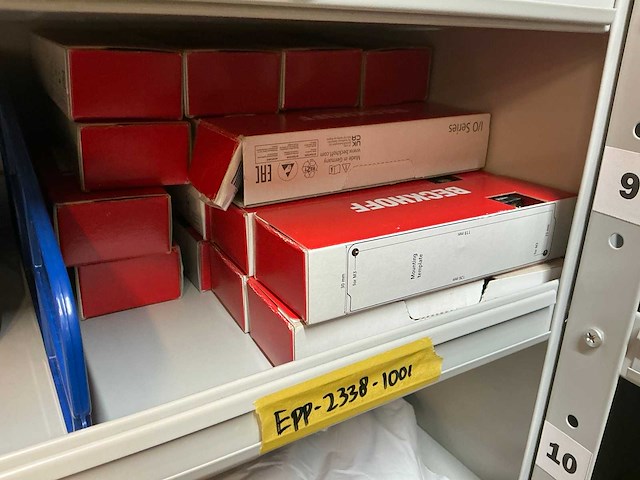 Stalen kast met beckhoff elektra onderdelen - afbeelding 30 van  47