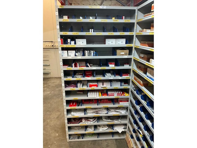 Stalen kast met beckhoff elektra onderdelen - afbeelding 23 van  47