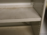 Stalen kast - afbeelding 3 van  3